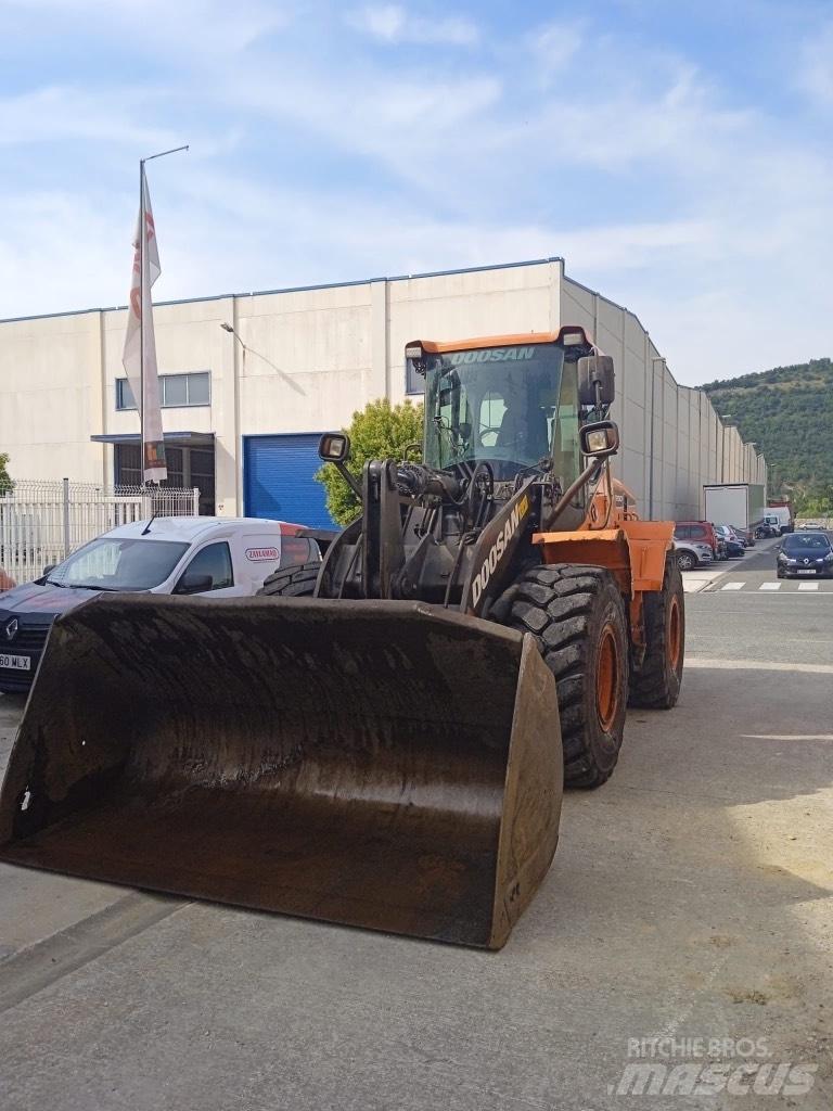 Doosan Dl250-5 Gumikerekes homlokrakodók