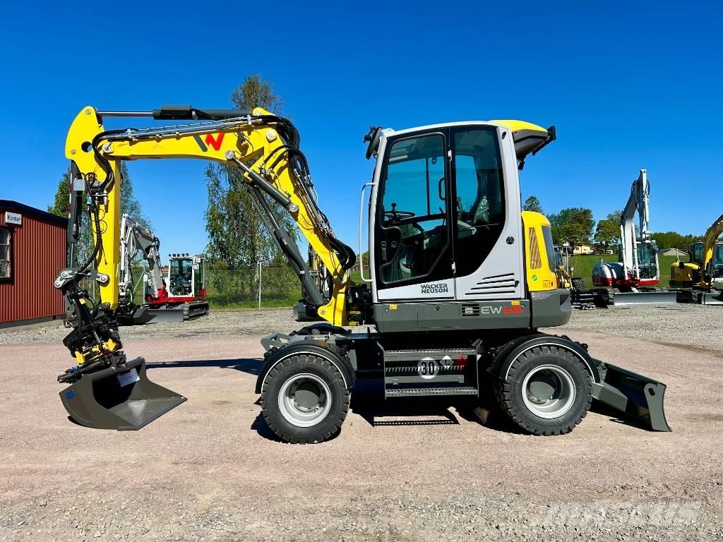 Wacker Neuson EW65 Gumikerekes kotrók