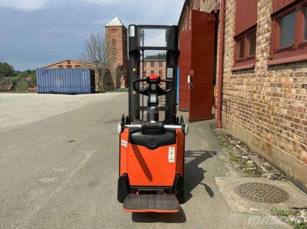 BT SPE 120 L Gyalogkíséretű targonca