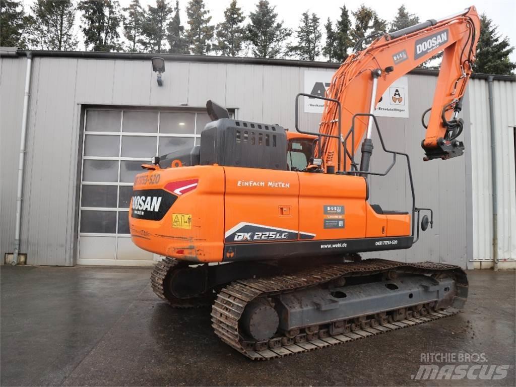 Doosan DX225LC-7 Lánctalpas kotrók