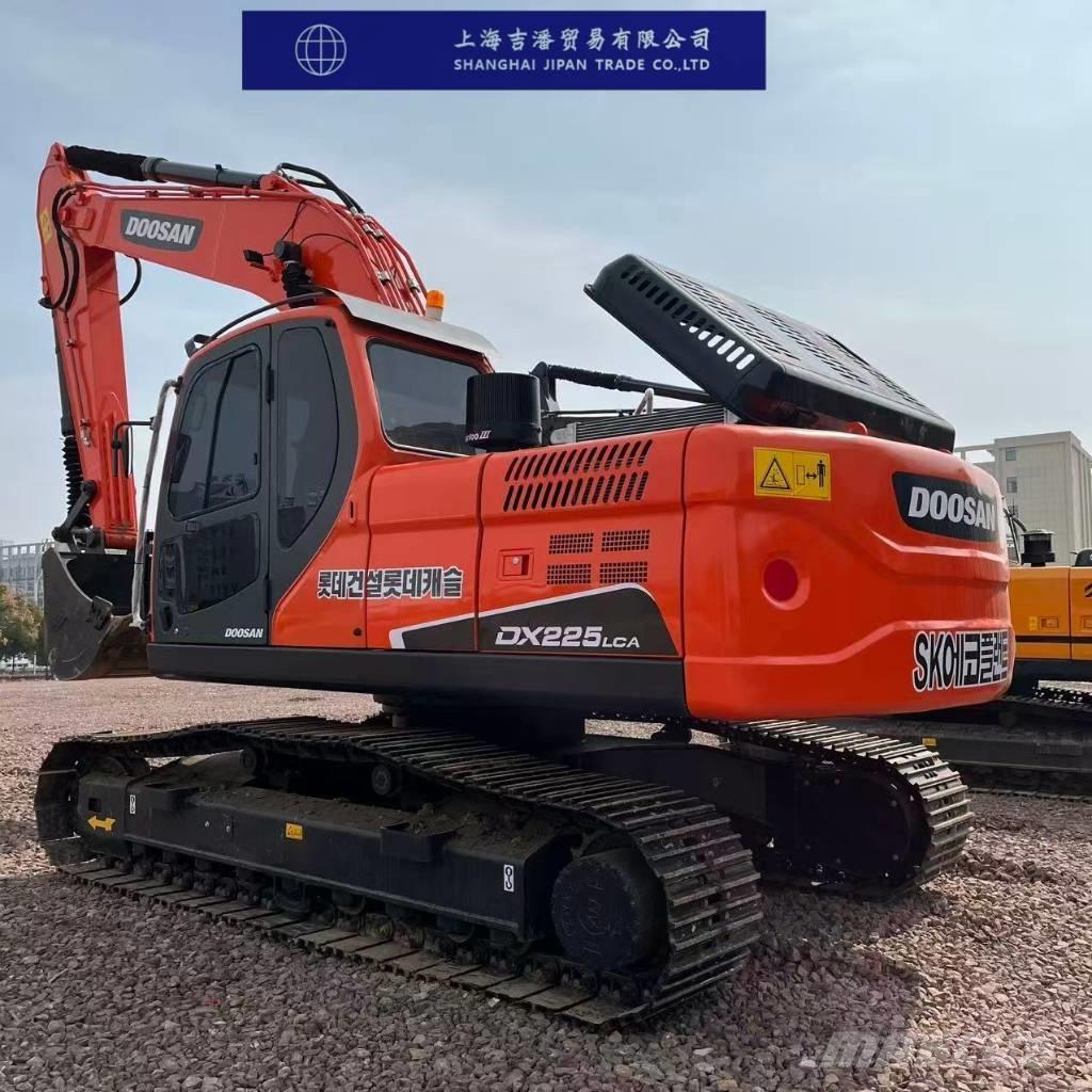 Doosan DX 225 Lánctalpas kotrók
