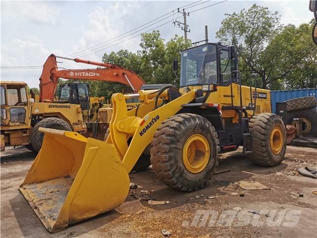 Komatsu WA 380 Gumikerekes homlokrakodók