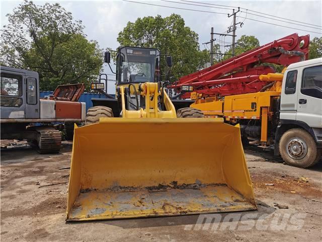 Komatsu WA 380 Gumikerekes homlokrakodók