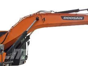 Doosan DX 210 W Gumikerekes kotrók