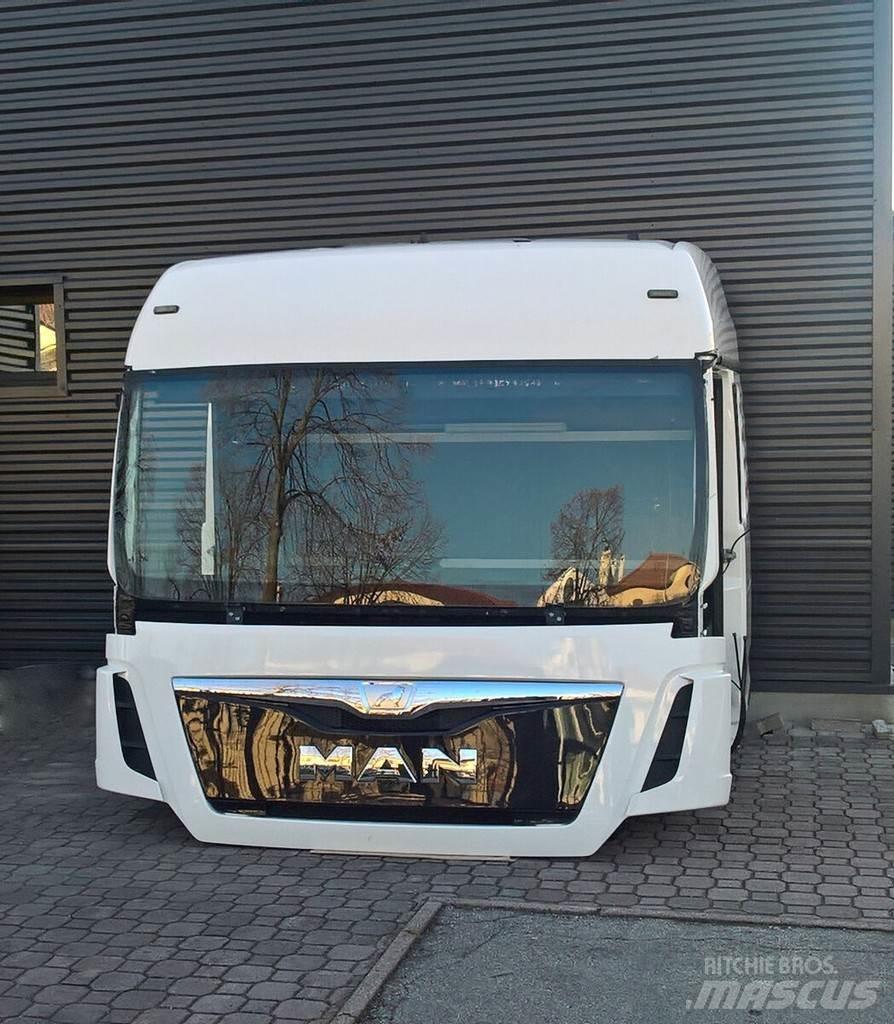 MAN TGX XLX EURO 6 Vezetőfülke és belső tartozékok