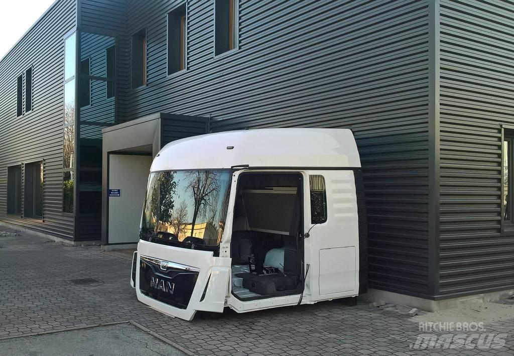 MAN TGX XLX EURO 6 Vezetőfülke és belső tartozékok