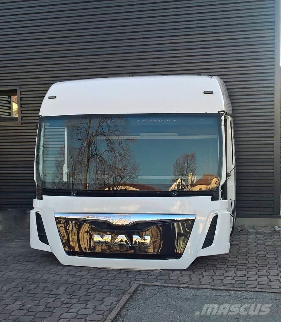 MAN TGX XLX EURO 6 Vezetőfülke és belső tartozékok