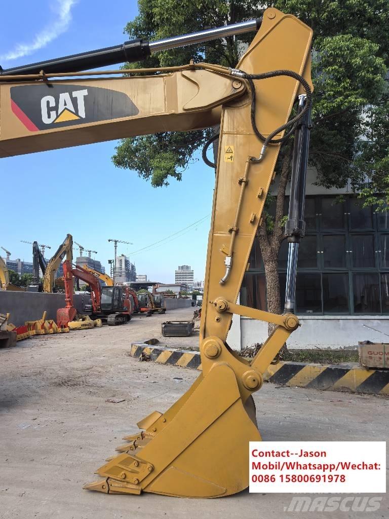 CAT 320D2 Lánctalpas kotrók