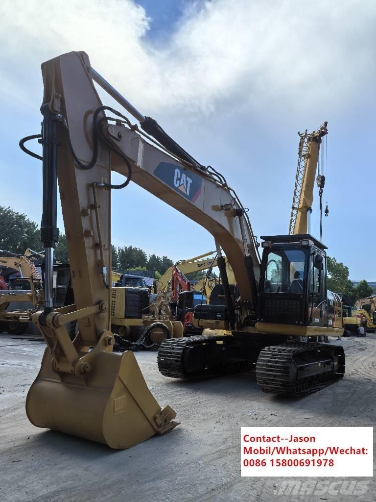 CAT 320D2 Lánctalpas kotrók