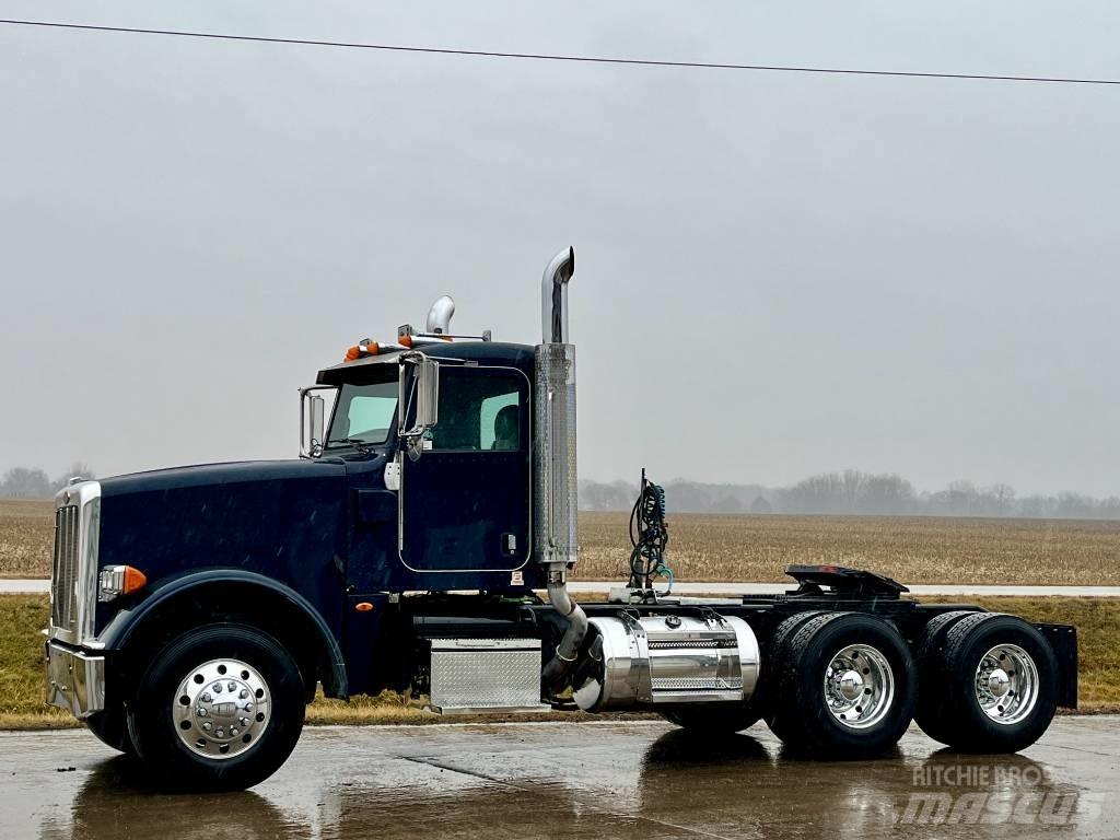 Peterbilt 367 Nyergesvontatók