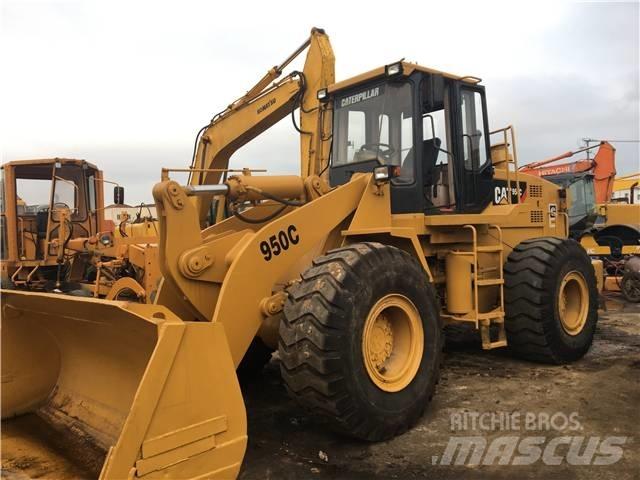 CAT 950C Gumikerekes homlokrakodók