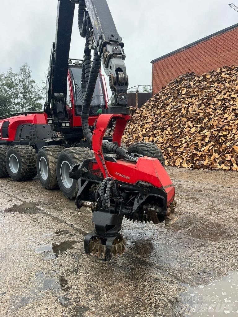 Komatsu 931 Betakarítók