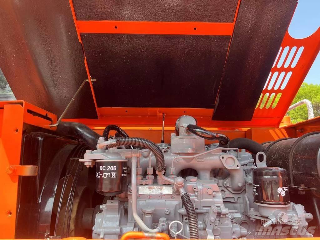 Hitachi ZX70 Lánctalpas kotrók