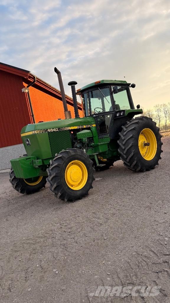 John Deere 4640 4WD Traktorok