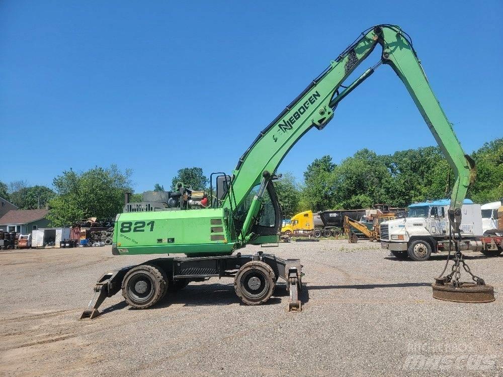 Sennebogen 821 Hulladékkezelő gépek