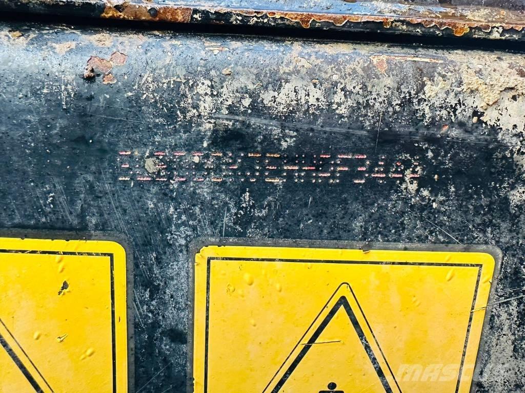 JCB 3 T ST Mezei dömperek