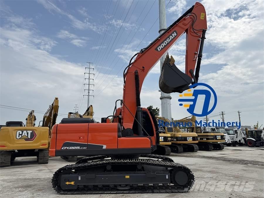 Doosan DX 225 LC-9C Lánctalpas kotrók