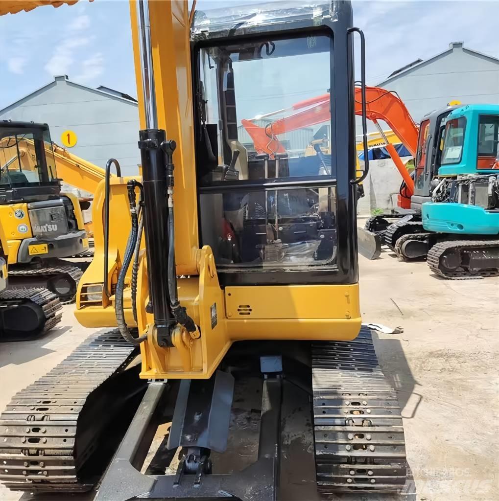 CAT 306 D Mini kotrók < 7t