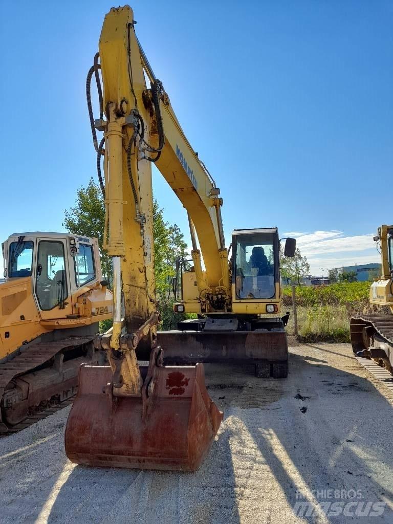 Komatsu PW200-7 Gumikerekes kotrók