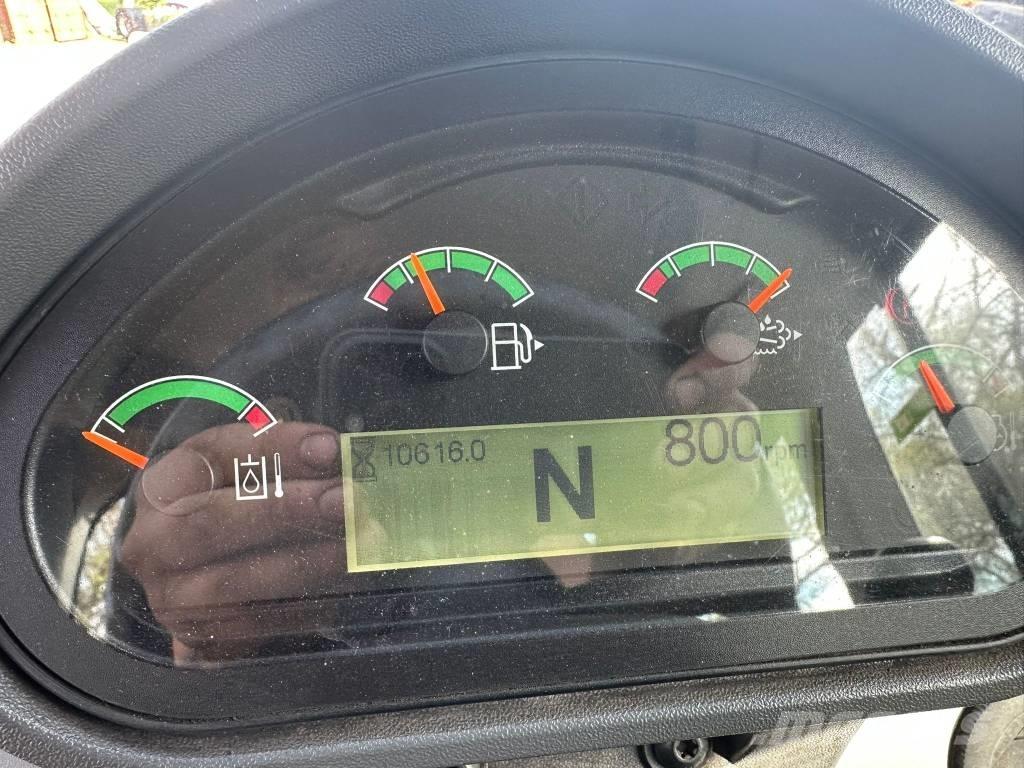 CAT 930 Gumikerekes homlokrakodók