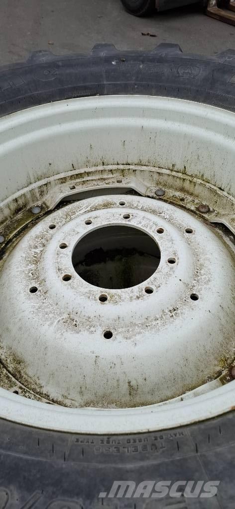 Firestone 540/65R_34 Gumiabroncsok, kerekek és felnik