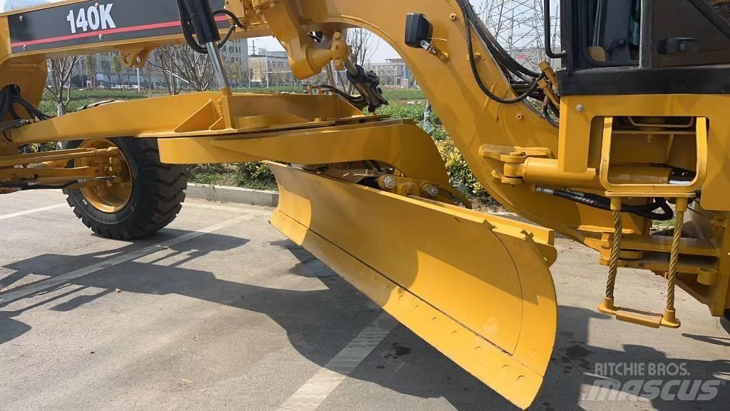 CAT 140 K Gréderek