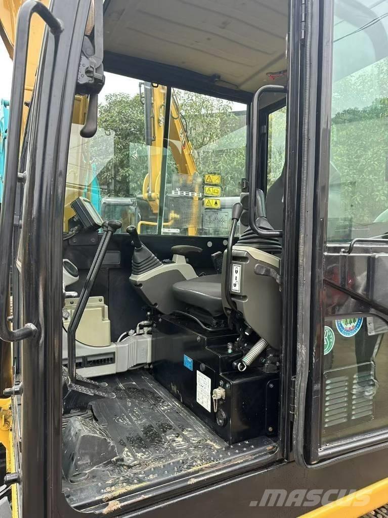 CAT 305.5E2 Mini kotrók < 7t