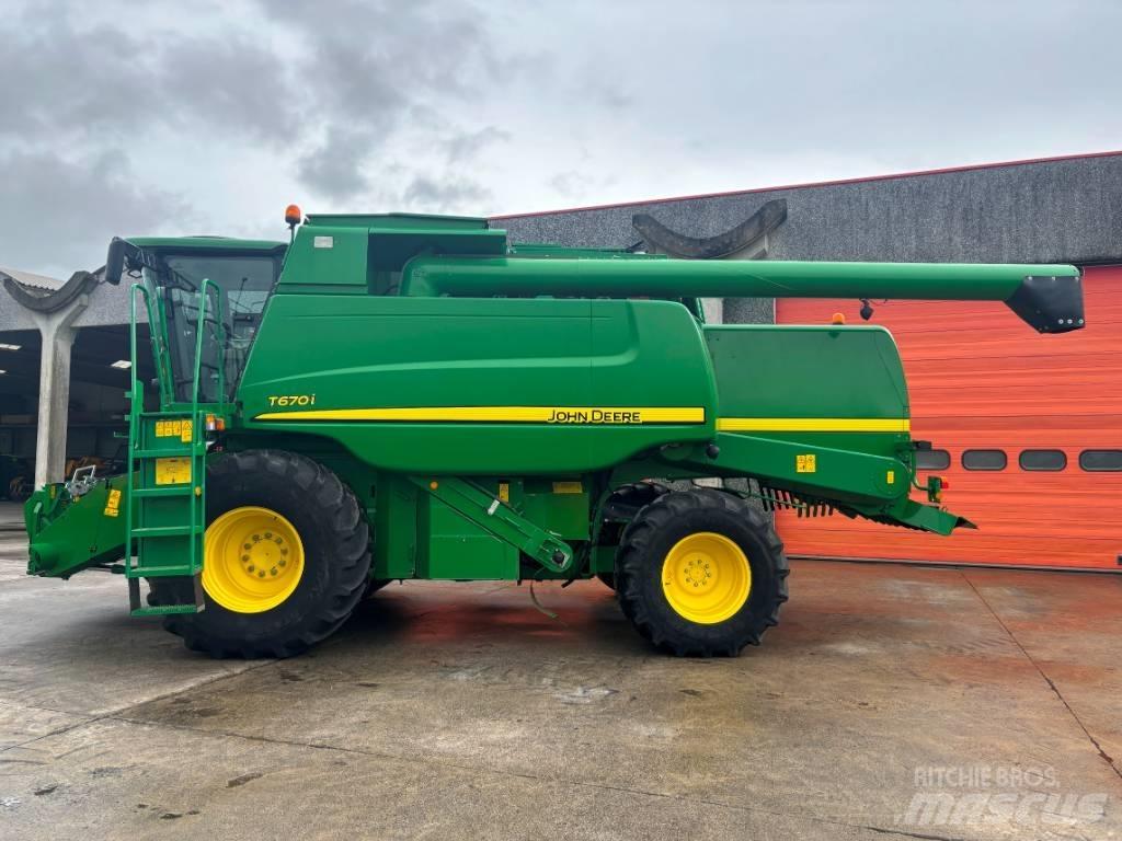 John Deere T 670 i Kombájnok