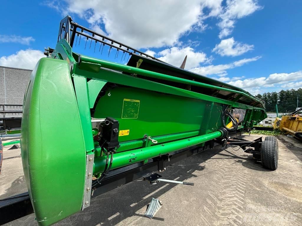 John Deere T 670 i Kombájnok