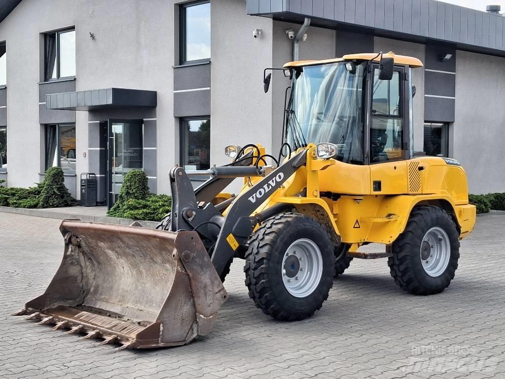 Volvo L 30 G Gumikerekes homlokrakodók