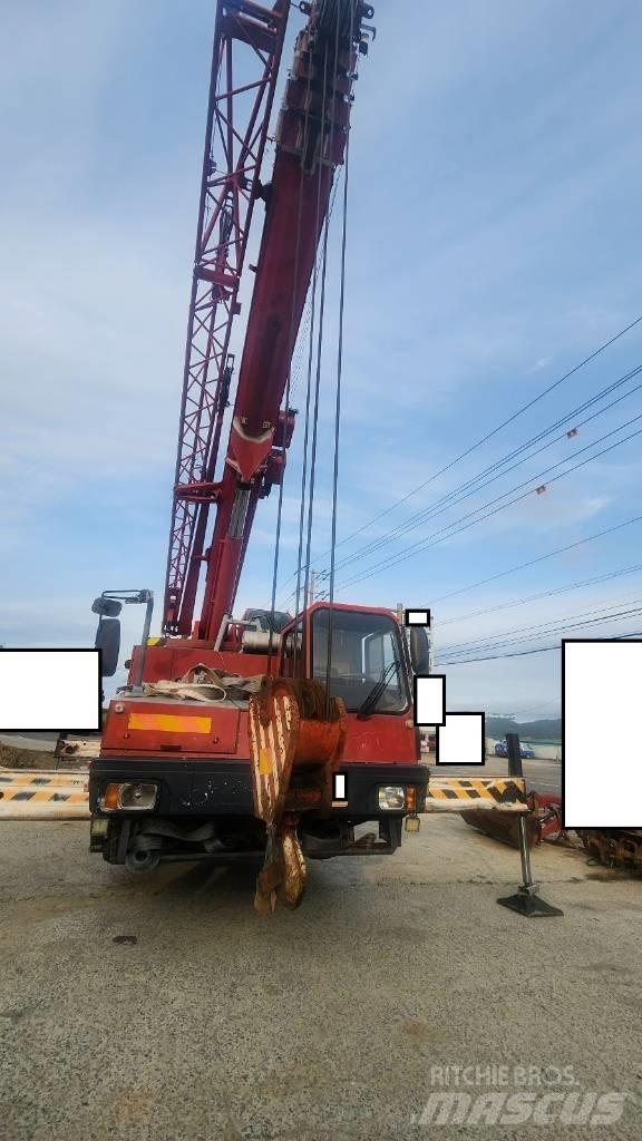 Liebherr LTM 1055-1 Terepdaruk