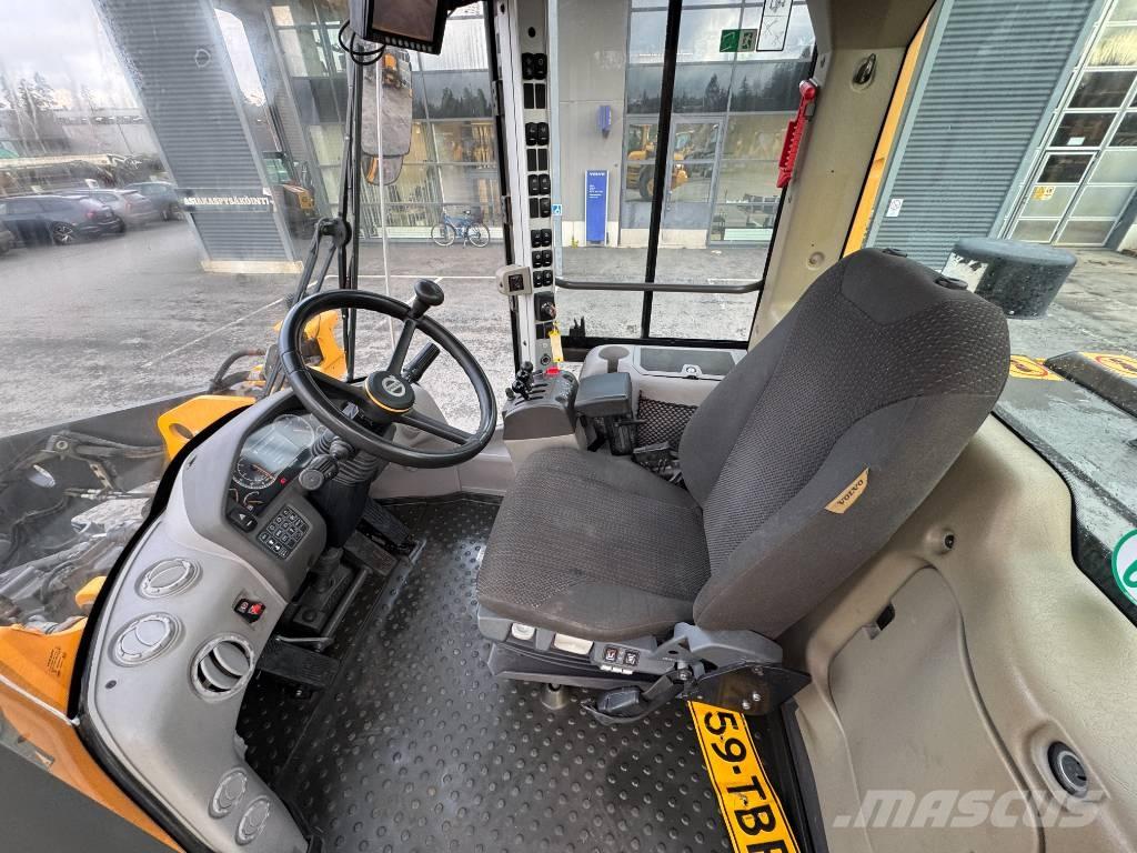 Volvo L 90 H Gumikerekes homlokrakodók