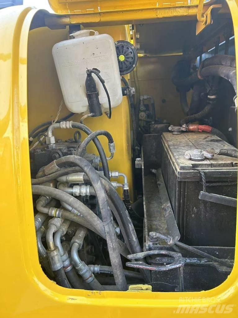 Komatsu PC 56 Mini kotrók < 7t