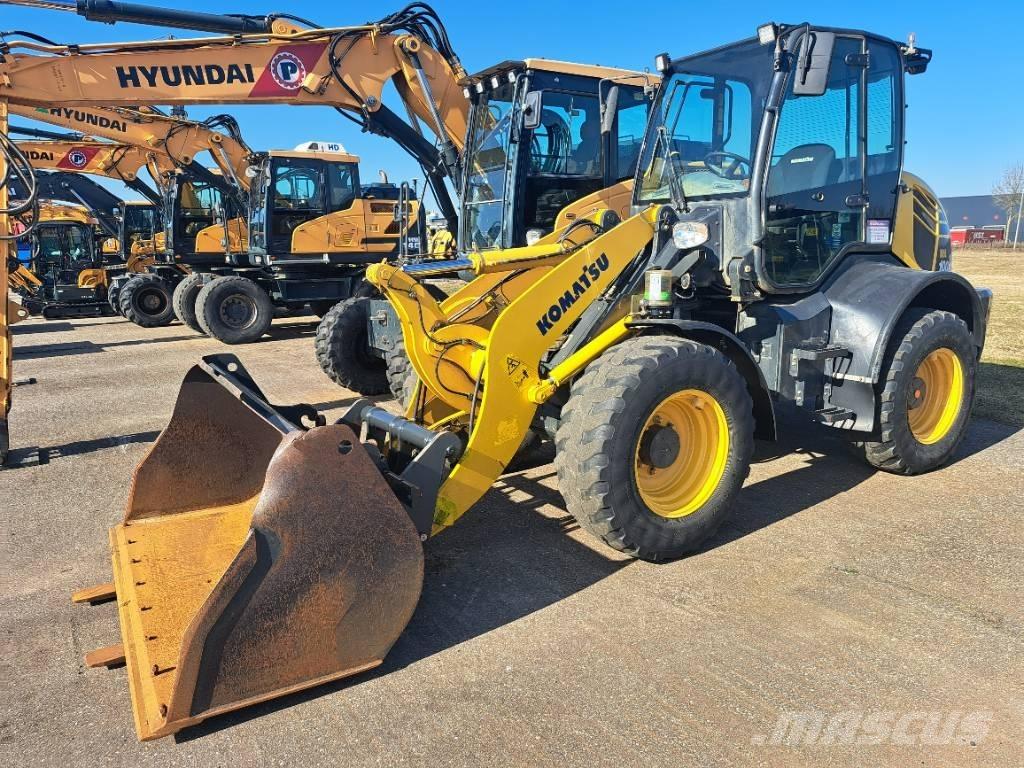 Komatsu WA100-8E0 Gumikerekes homlokrakodók