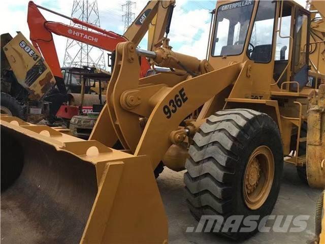 CAT 936 E Gumikerekes homlokrakodók