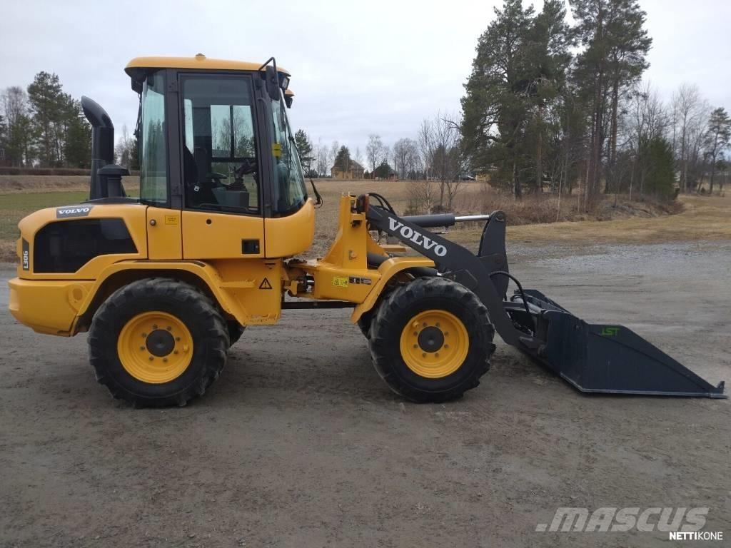 Volvo L 30 G Gumikerekes homlokrakodók