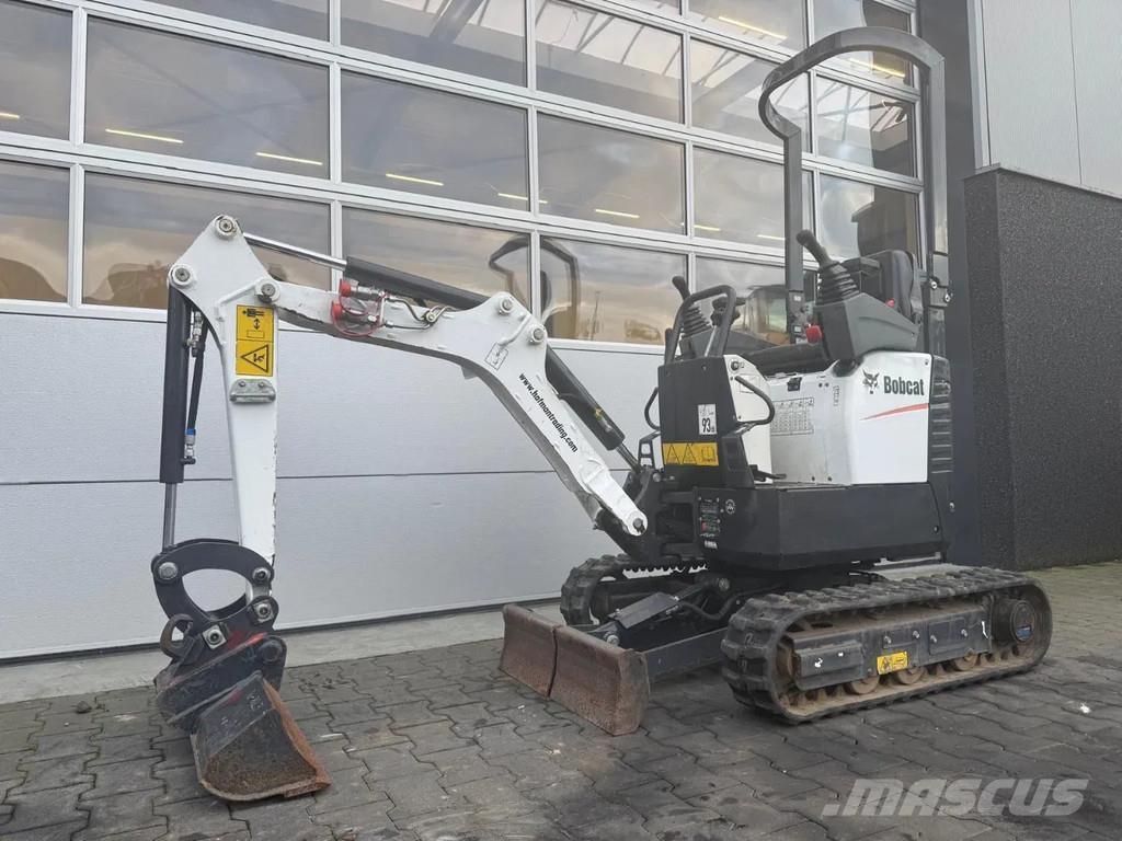 Bobcat E10z Mini kotrók < 7t