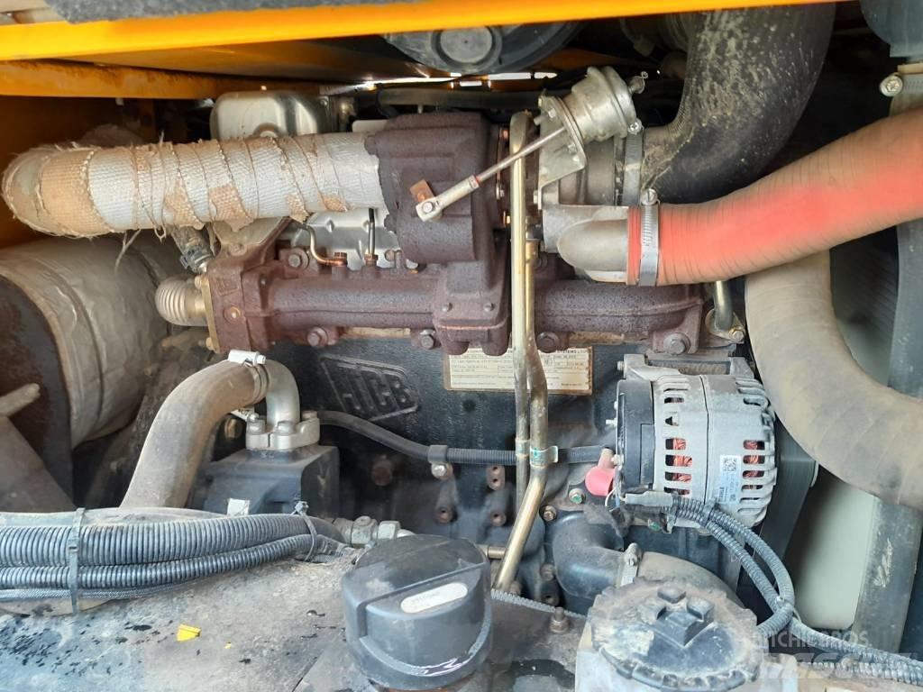 JCB 6 TST Mezei dömperek