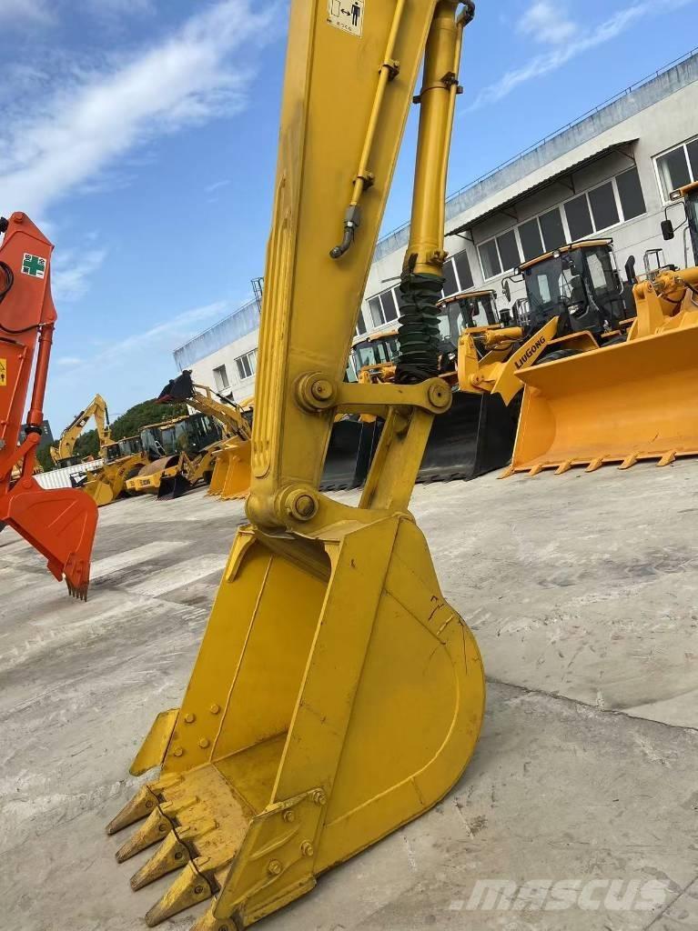 Komatsu PC 220-8 Lánctalpas kotrók