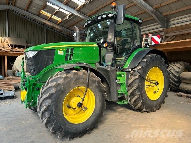 John Deere 6250R Traktorok