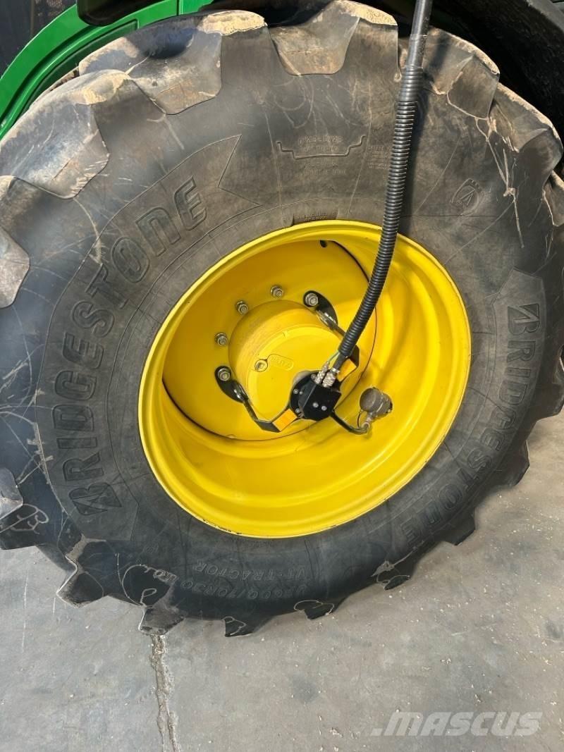 John Deere 6250R Traktorok