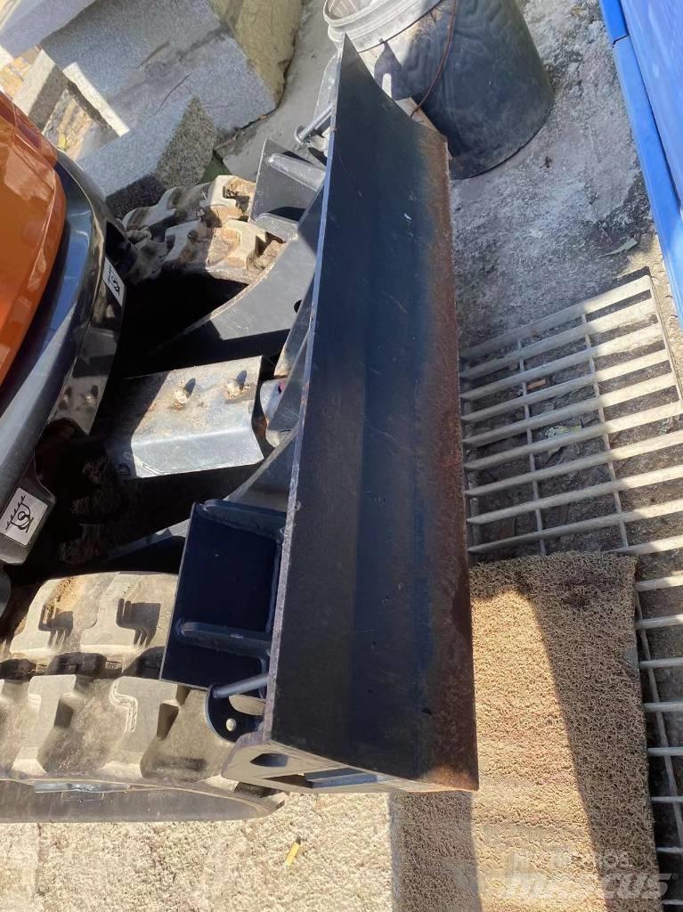 Doosan DX 17 Mini kotrók < 7t