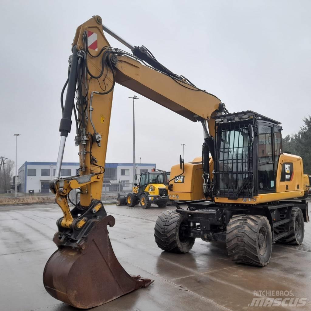 CAT M 318 F Gumikerekes kotrók