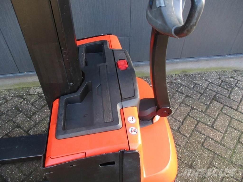 Toyota SWE 080L Gyalogkíséretű targonca