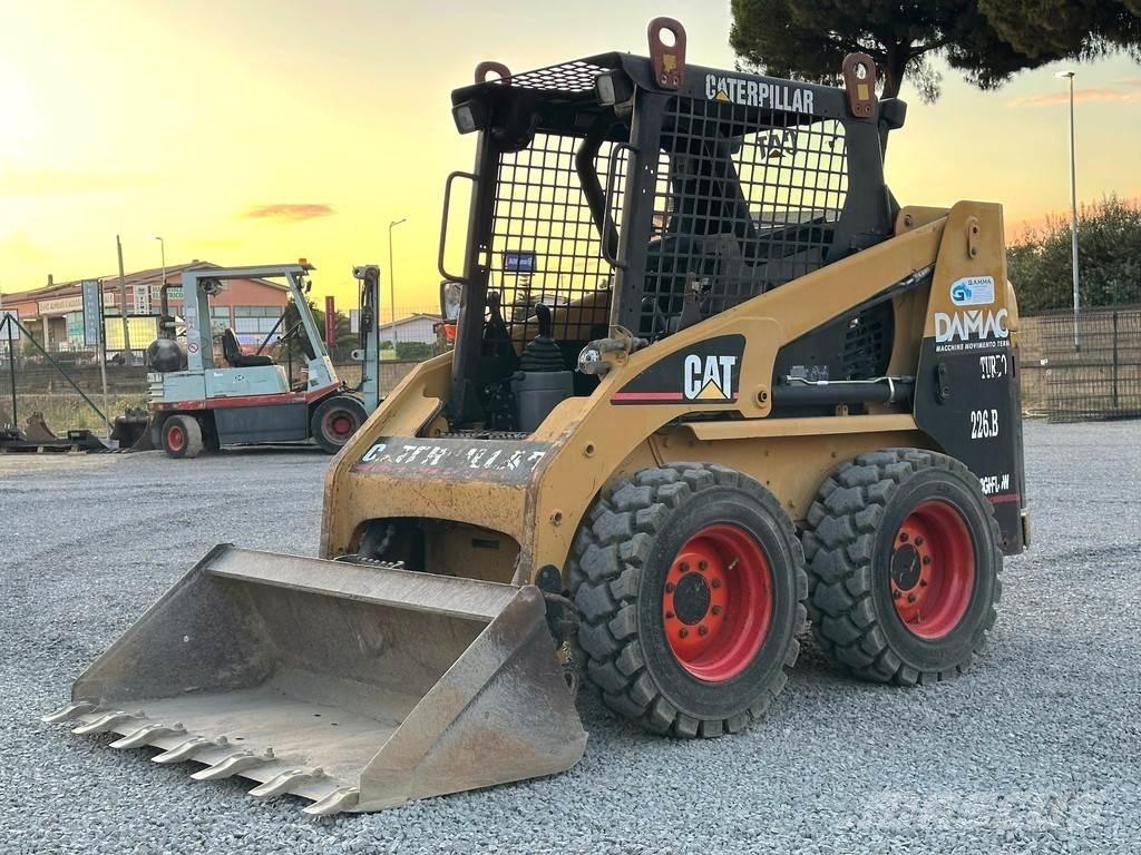 CAT 226BHF Mini homlokrakodók