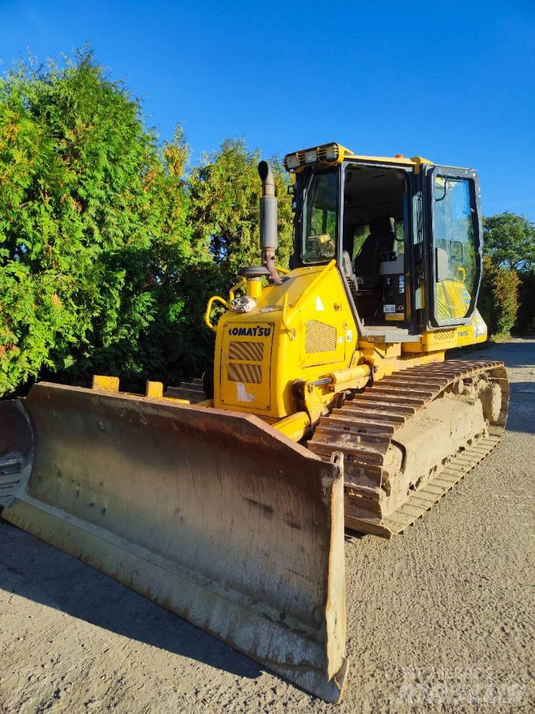 Komatsu D 51 lánctalpas dózerek
