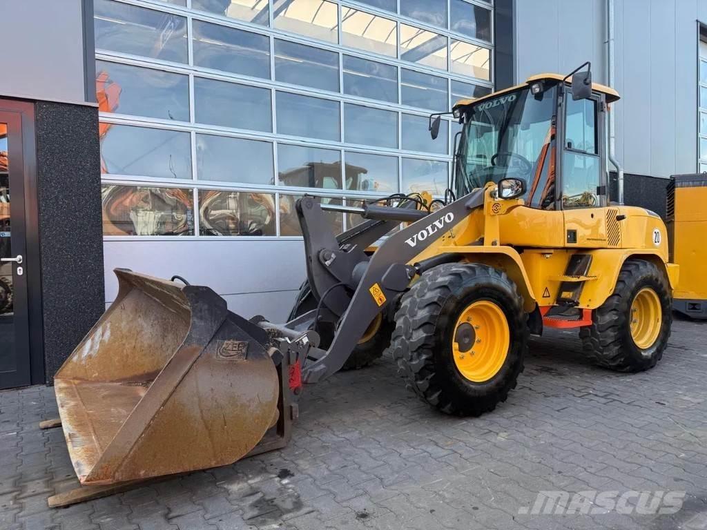 Volvo L35G Gumikerekes homlokrakodók