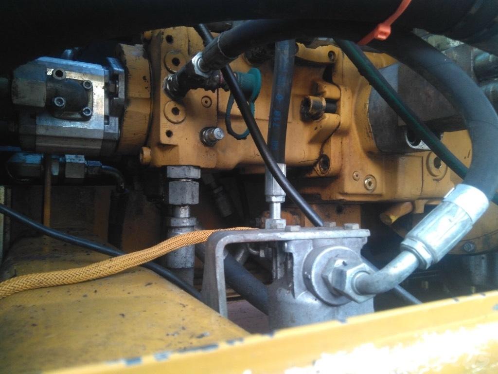 CAT M 322D MH Hulladékkezelő gépek