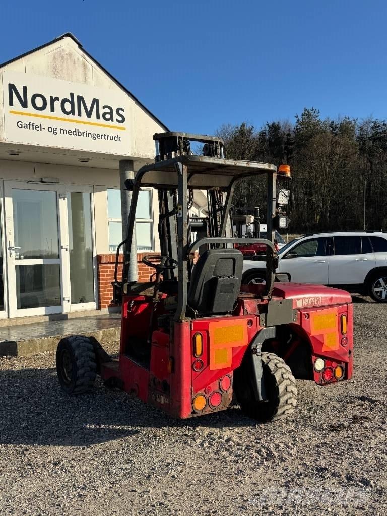 Moffett M4 25.3 Dízel targoncák