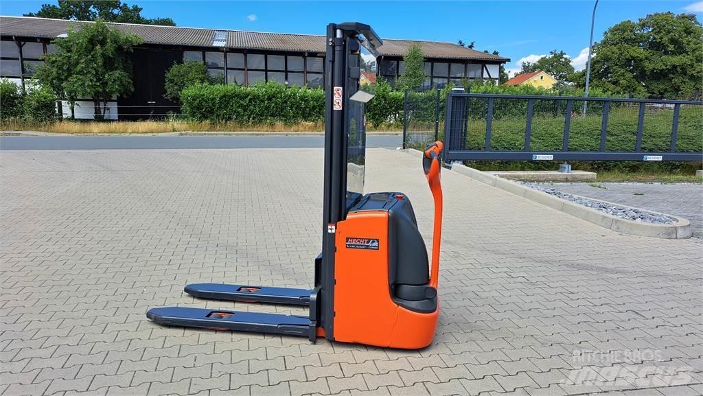 Linde L14C Gyalogkíséretű targonca